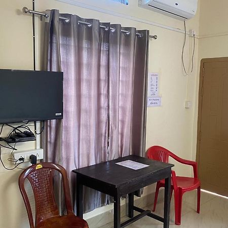 Atithya Lodge Guwahati Bagian luar foto