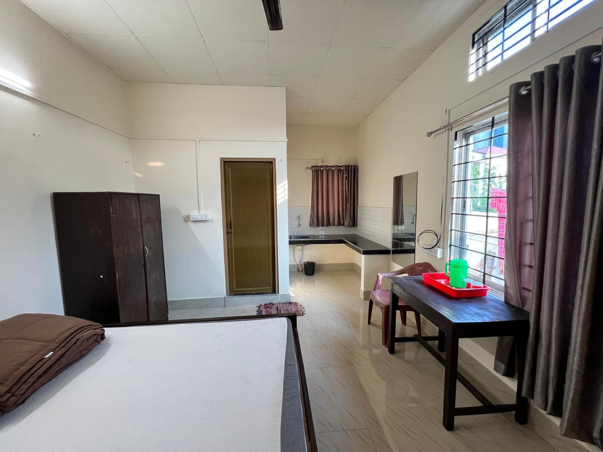 Atithya Lodge Guwahati Bagian luar foto