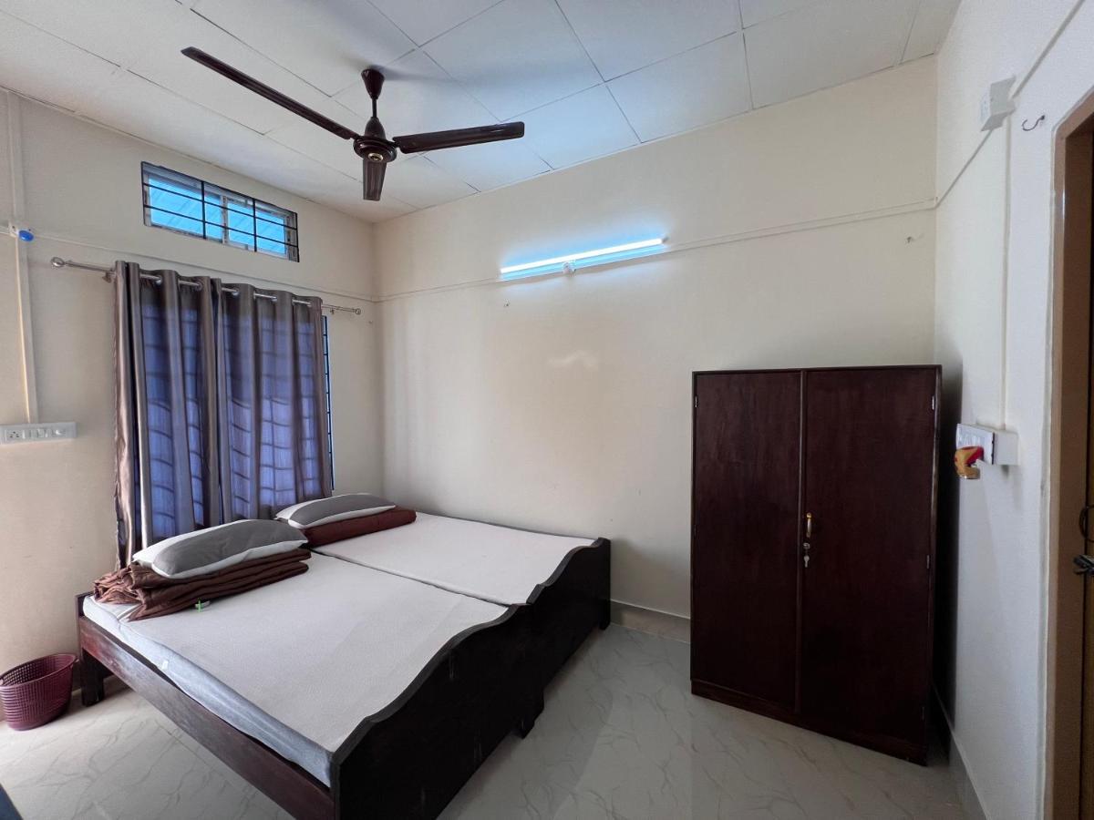 Atithya Lodge Guwahati Bagian luar foto