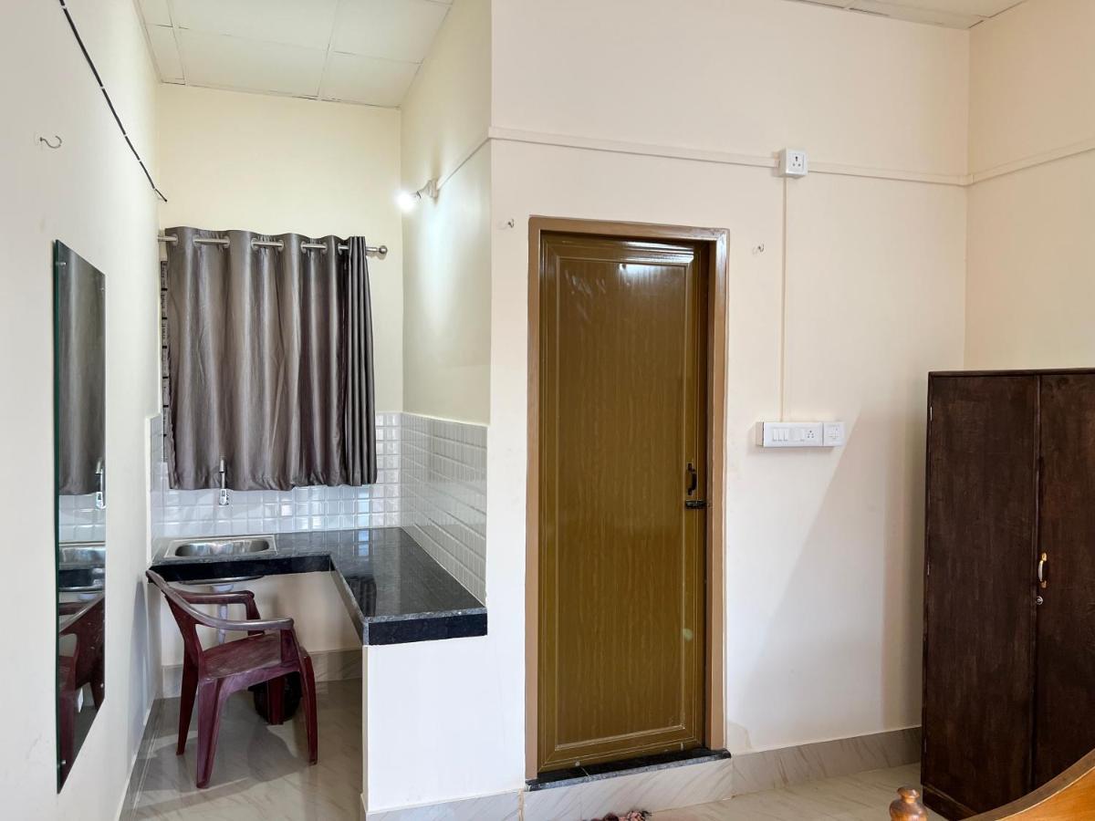 Atithya Lodge Guwahati Bagian luar foto