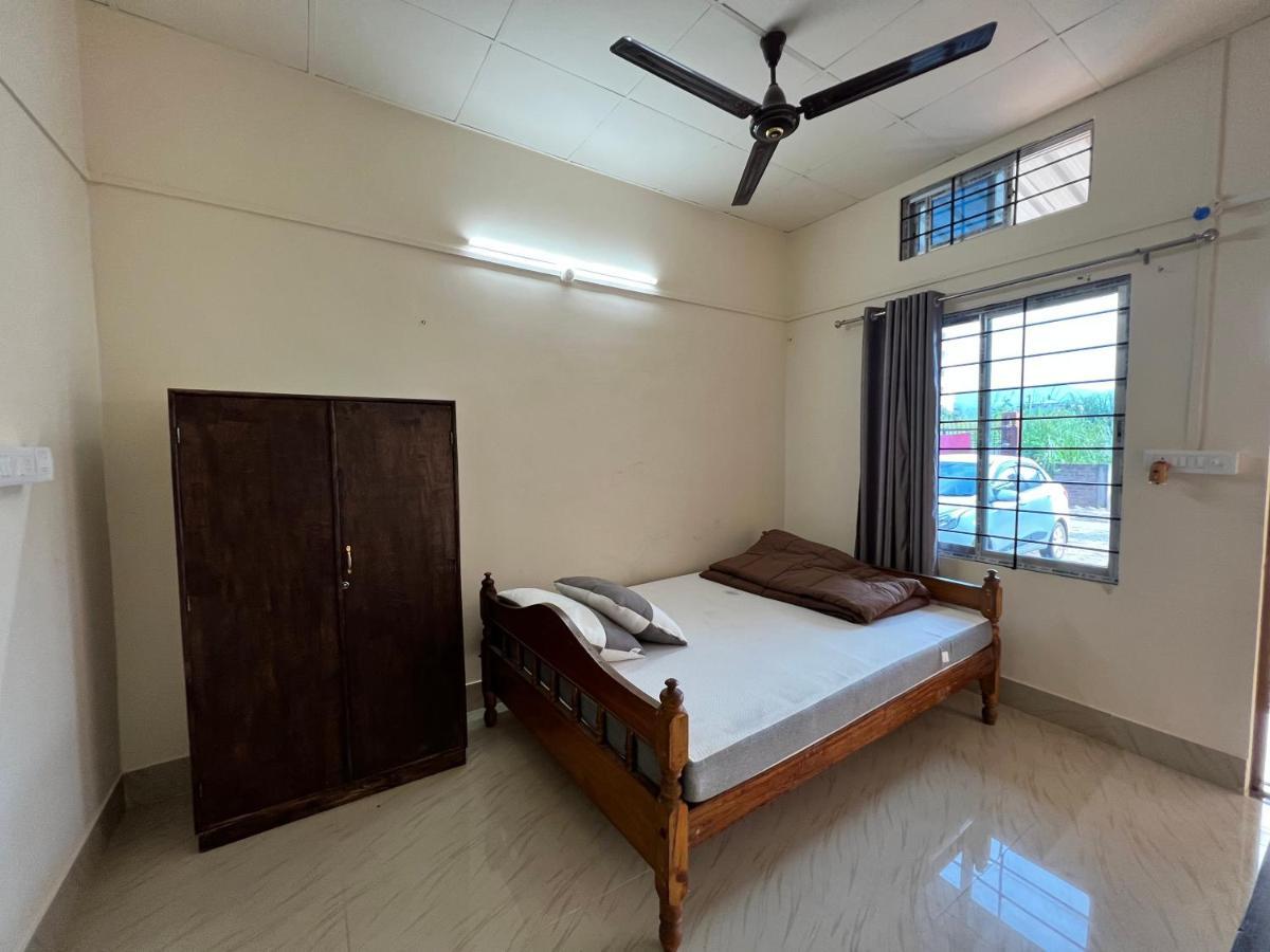 Atithya Lodge Guwahati Bagian luar foto