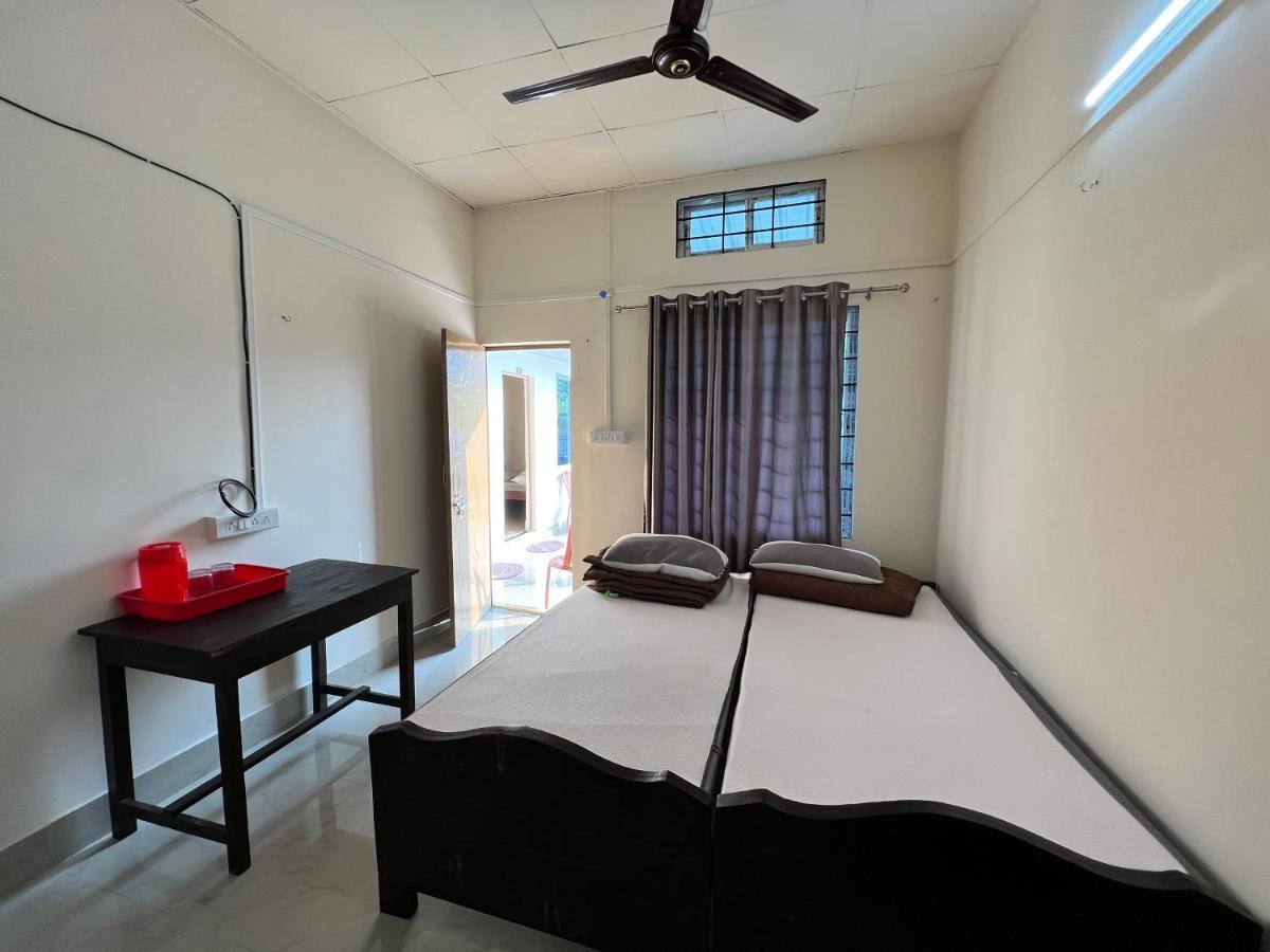 Atithya Lodge Guwahati Bagian luar foto