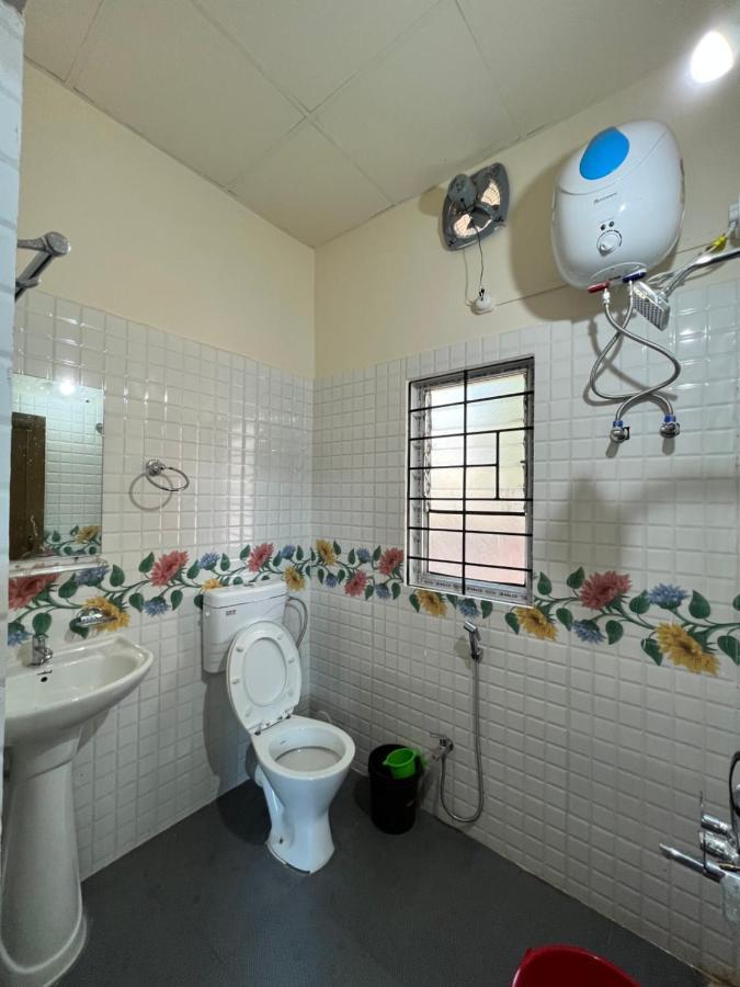 Atithya Lodge Guwahati Bagian luar foto