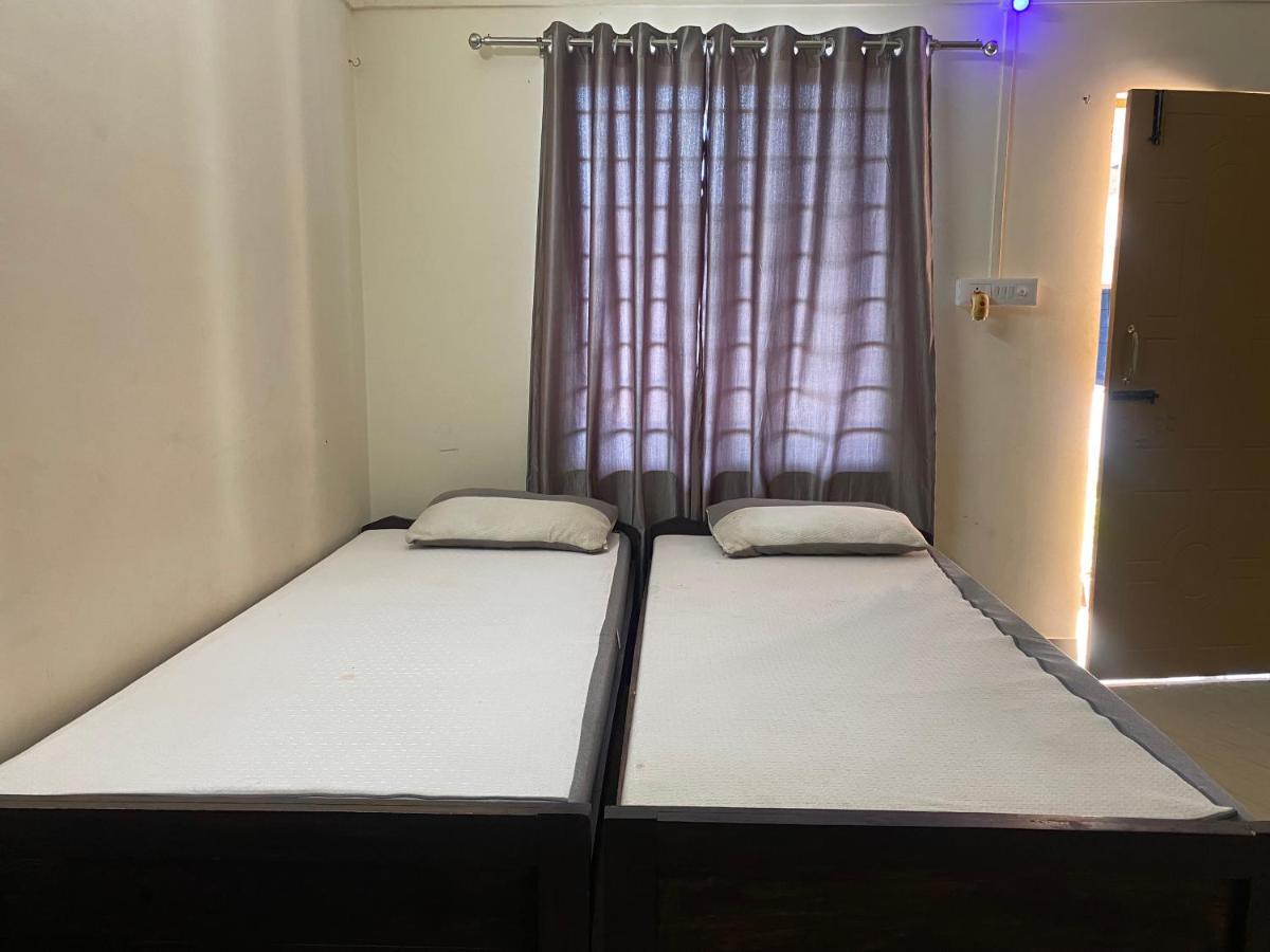 Atithya Lodge Guwahati Bagian luar foto