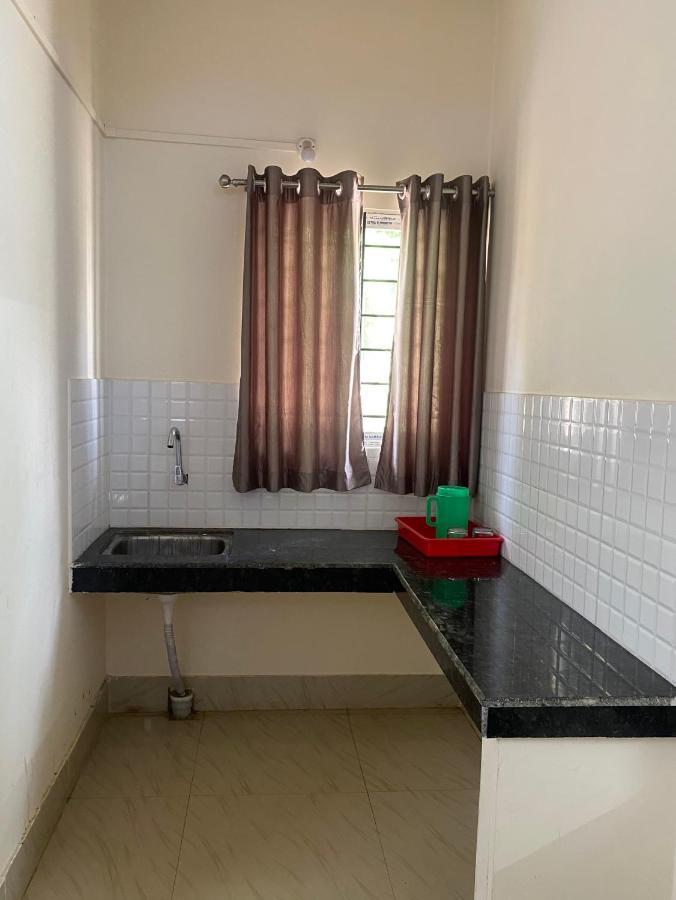 Atithya Lodge Guwahati Bagian luar foto