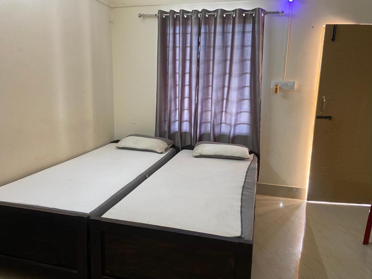 Atithya Lodge Guwahati Bagian luar foto